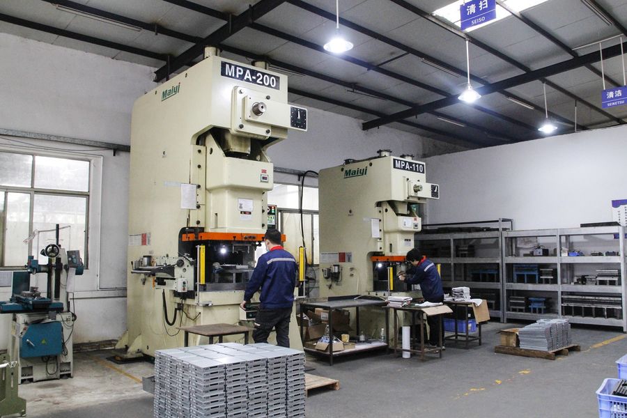 Shenzhen Huasheng Industrial Control CO.,LTD manufacturer production line